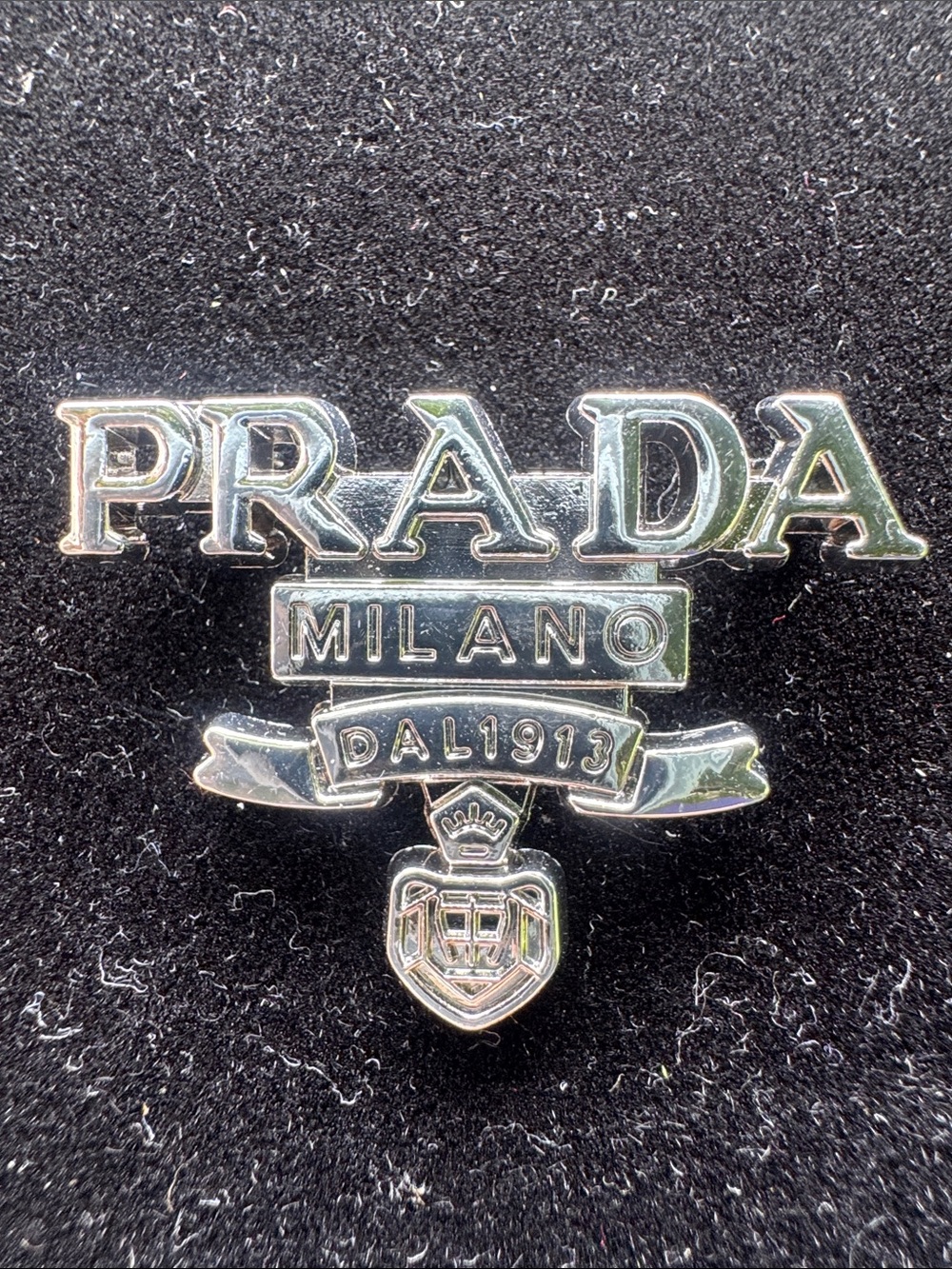 Brooch   Milano Crest  silver tone